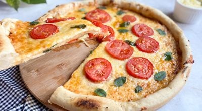 Massa de pizza simples e rápida