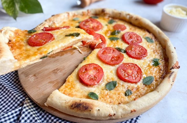 Massa de pizza simples e rápida