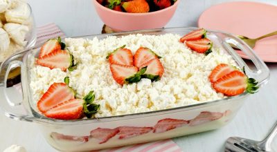 Merengue de morango com suspiro