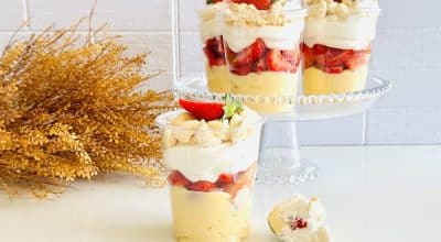 Merengue de morango no pote