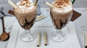 Milk shake caseiro de chocolate