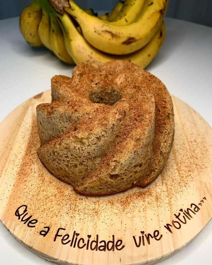 Minibolo de banana com canela