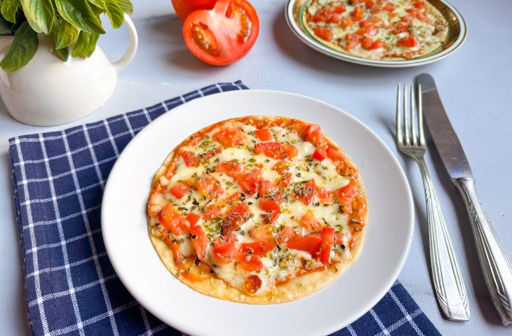 Minipizza de massa de pastel