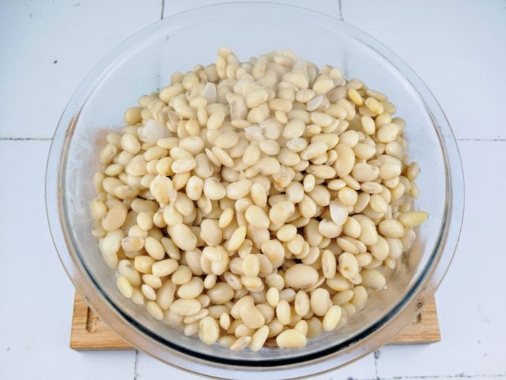 tigela com fava