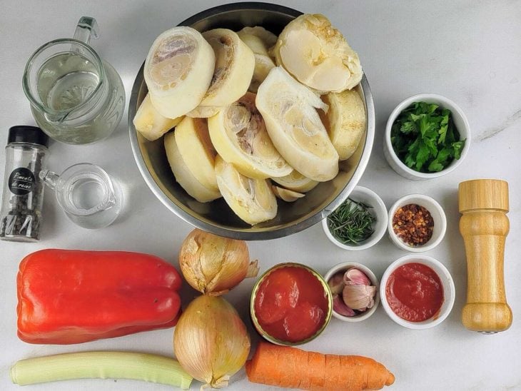 Ingredientes reunidos para o preparo da receita.