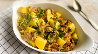 Moela ao molho com batatas