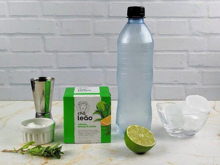 Bancada com os ingredientes.