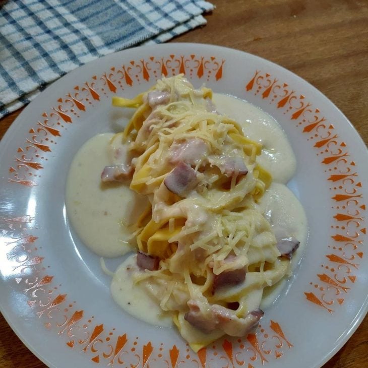 Molho branco com bacon fácil