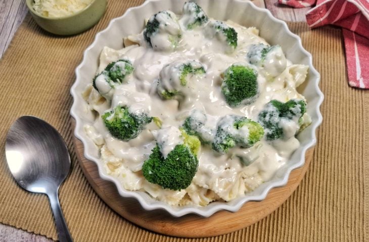 Molho branco com brócolis
