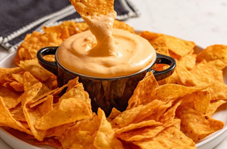 Molho cheddar com 2 ingredientes