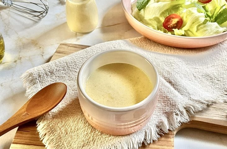 Molho de iogurte com mostarda dijon