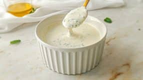 Molho de salada com creme de leite