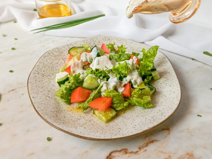 molho para temperar salada de folhas.