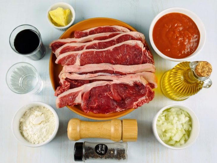 Ingredientes reunidos para o preparo da receita.