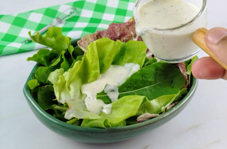 Molho para salada com iogurte