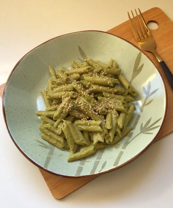 Molho pesto cremoso vegano