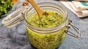 Molho pesto no liquidificador