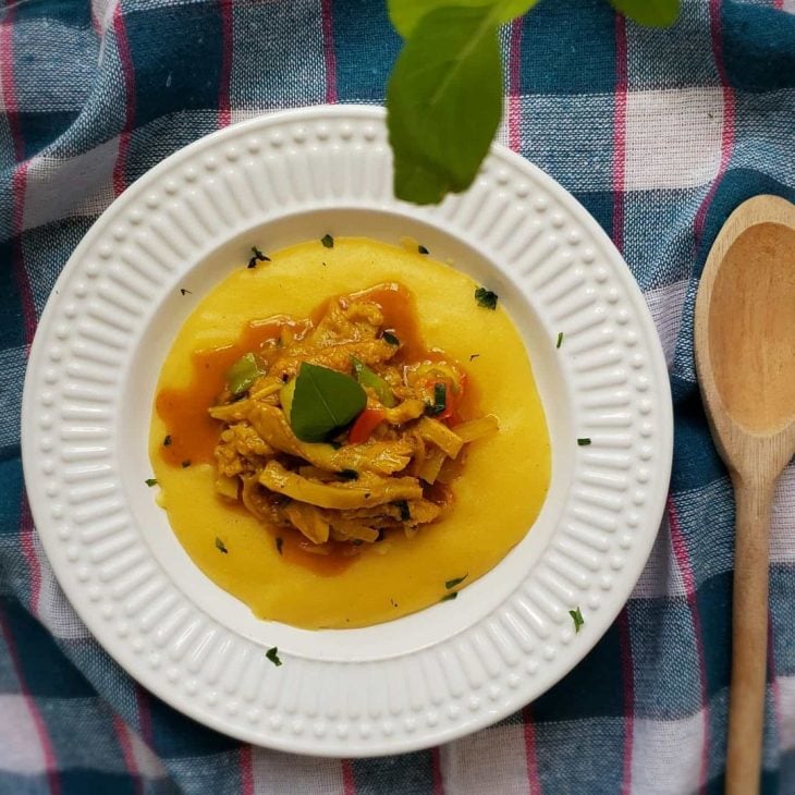Mondongo ao molho de tomate caseiro