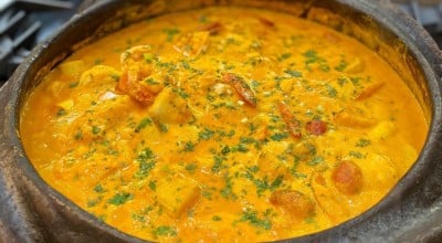 Moqueca de tambaqui e camarão