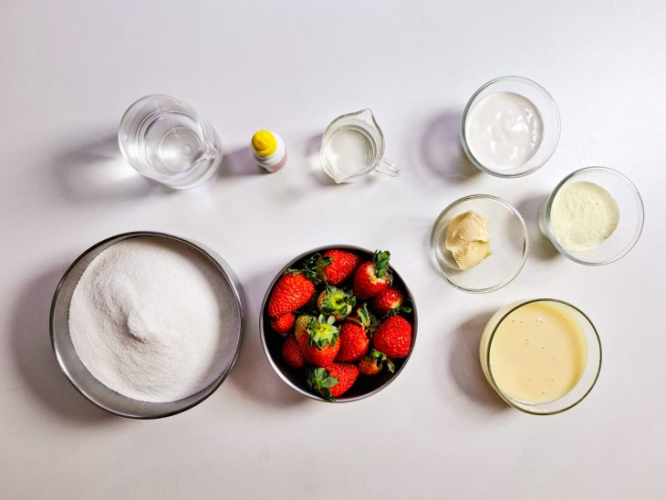 Ingredientes da receita sobre a bancada.