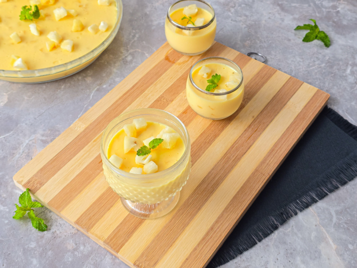 Mousse firme e cremosa pronta para servir bem gelada.