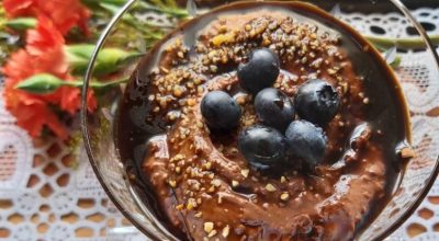 Mousse de chocolate com blueberries