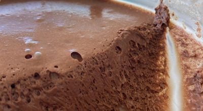 Mousse de chocolate com leite em pó