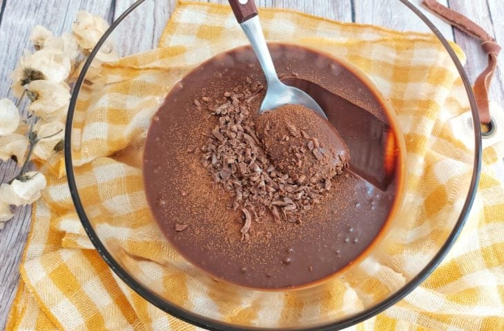 Mousse de chocolate em 5 minutos