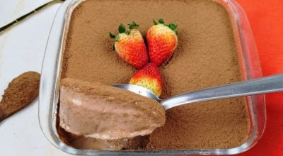 Mousse de chocolate em pó