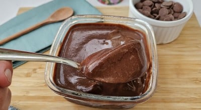 Mousse de chocolate simples