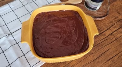 Mousse de coco com chocolate fácil