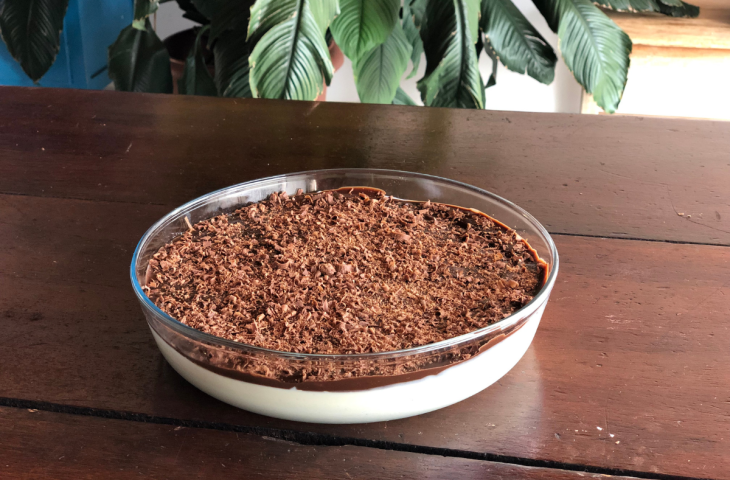 Mousse de limão com chocolate