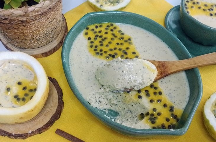 Mousse de maracujá com iogurte