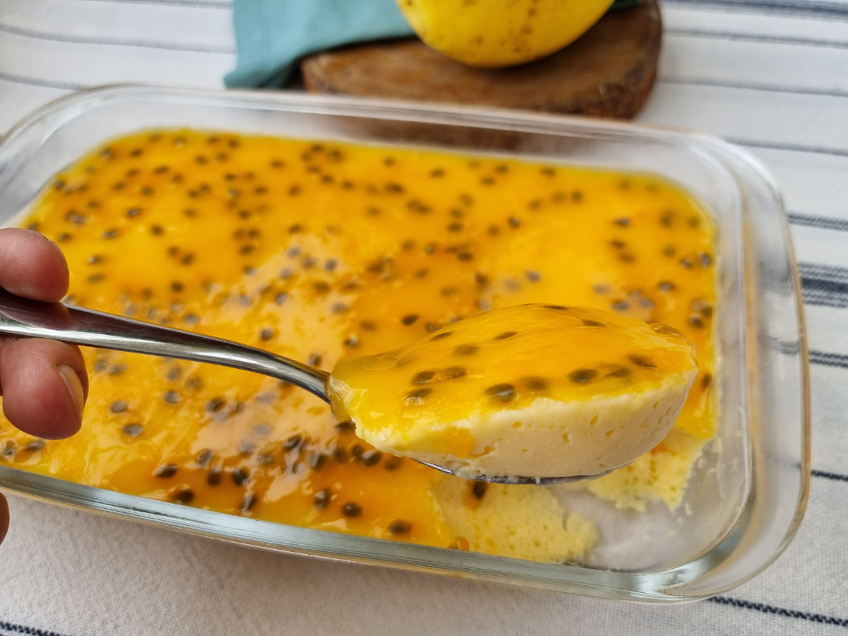 Mousse de maracujá fácil e cremosa