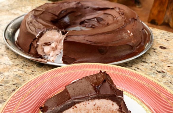 Mousse de morango com chocolate