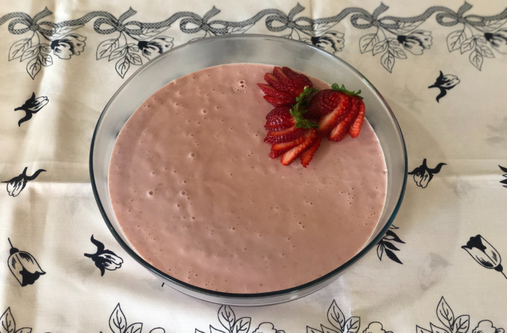 Mousse de morango simples