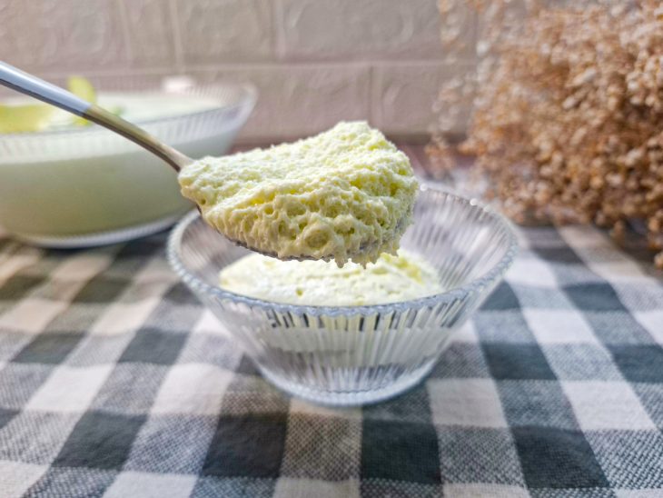 Mousse sem creme de leite servido.