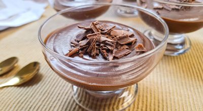 Mousse vegana de chocolate