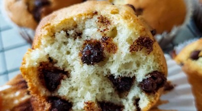 Muffin com gotas de chocolate