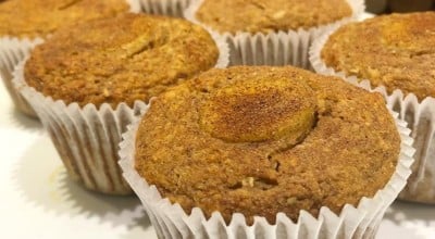 Muffin de banana com aveia e mel