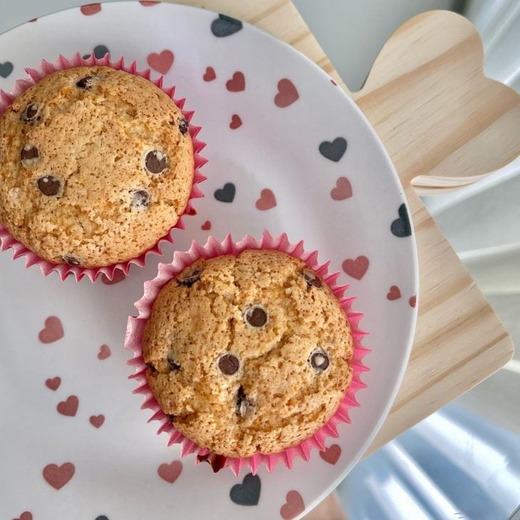 Muffin de baunilha com chocolate sem glúten