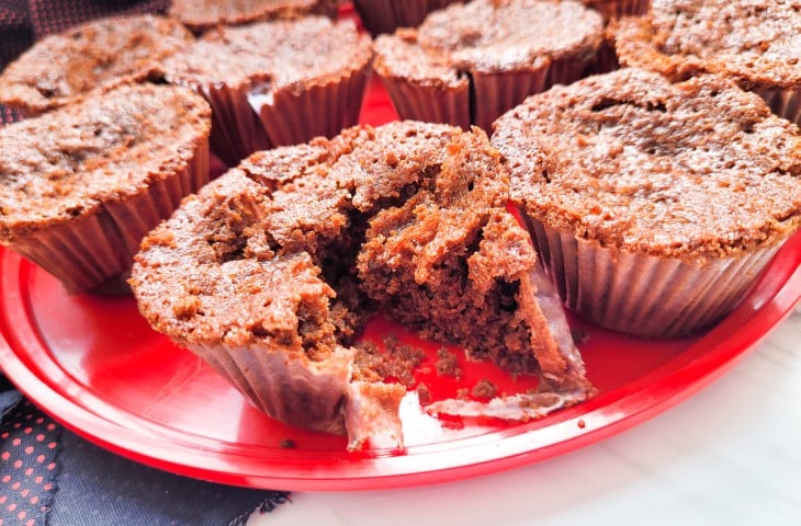 Muffin de brownie de chocolate