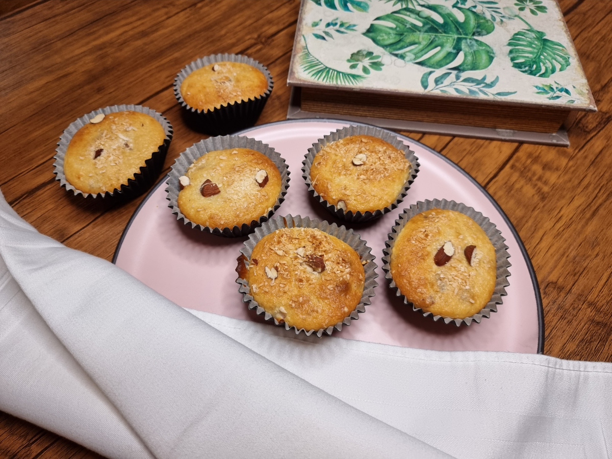 Muffin de coco com amêndoas