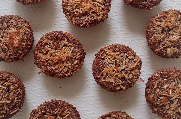 Muffins de banana e coco