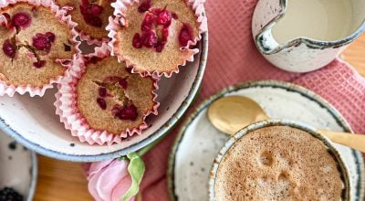 Muffins de banana e framboesa