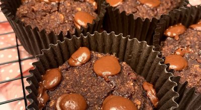 Muffins de chocolate com aveia e banana