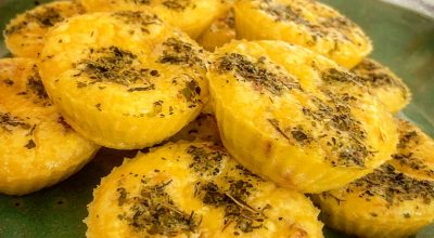 Muffins de tapioca com bacon