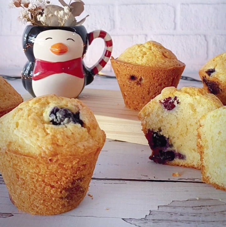 Muffintone de mirtilos e amoras