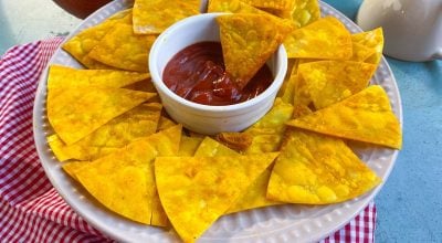 Nachos com massa de pastel