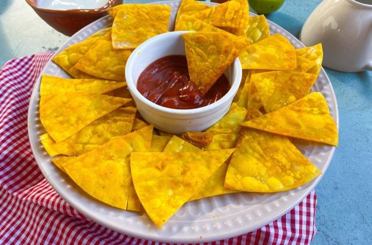 Nachos com massa de pastel